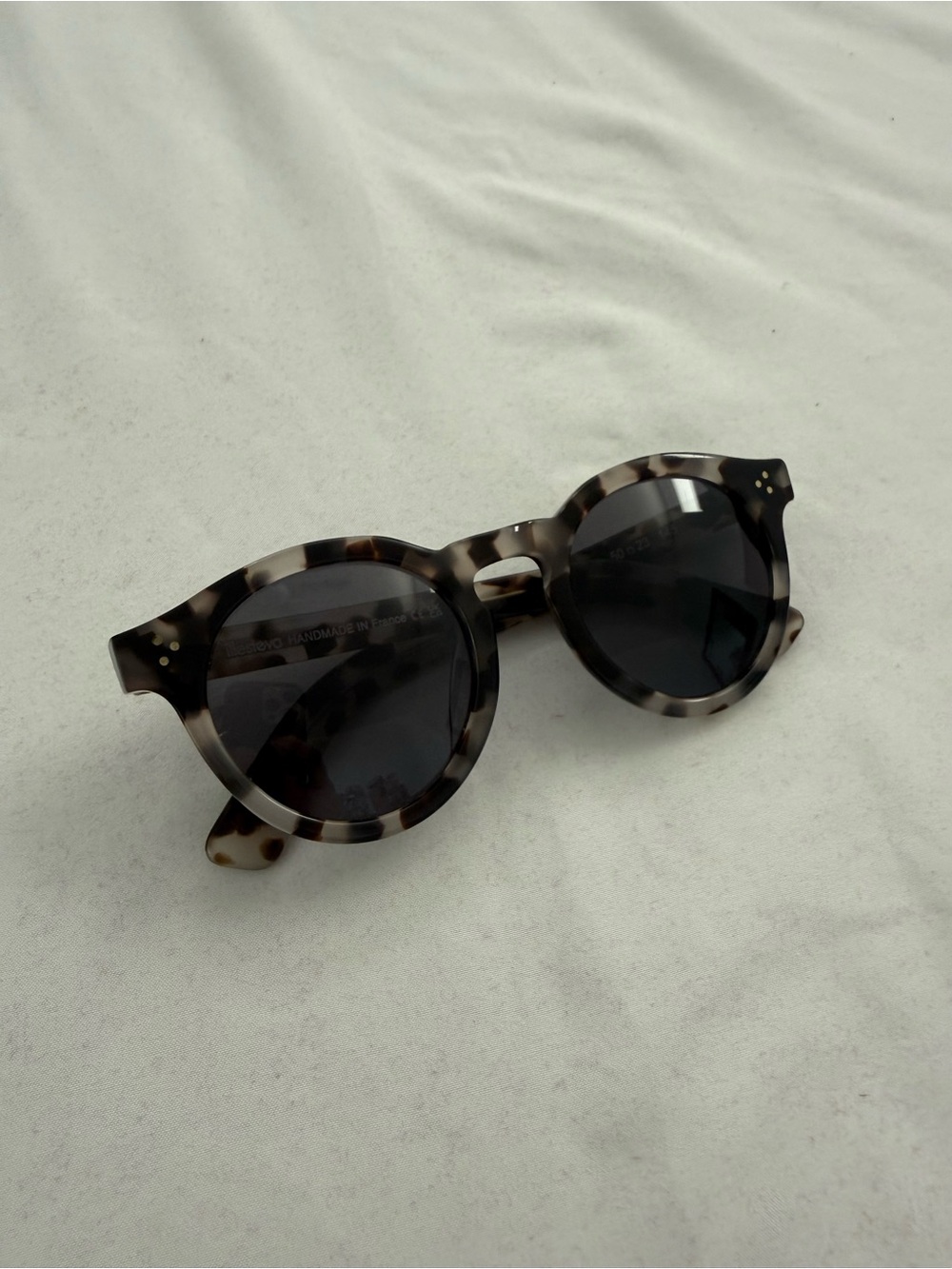 KREWE Illesteva Leonard Tortoiseshell Round Sunglasses - Black Lenses